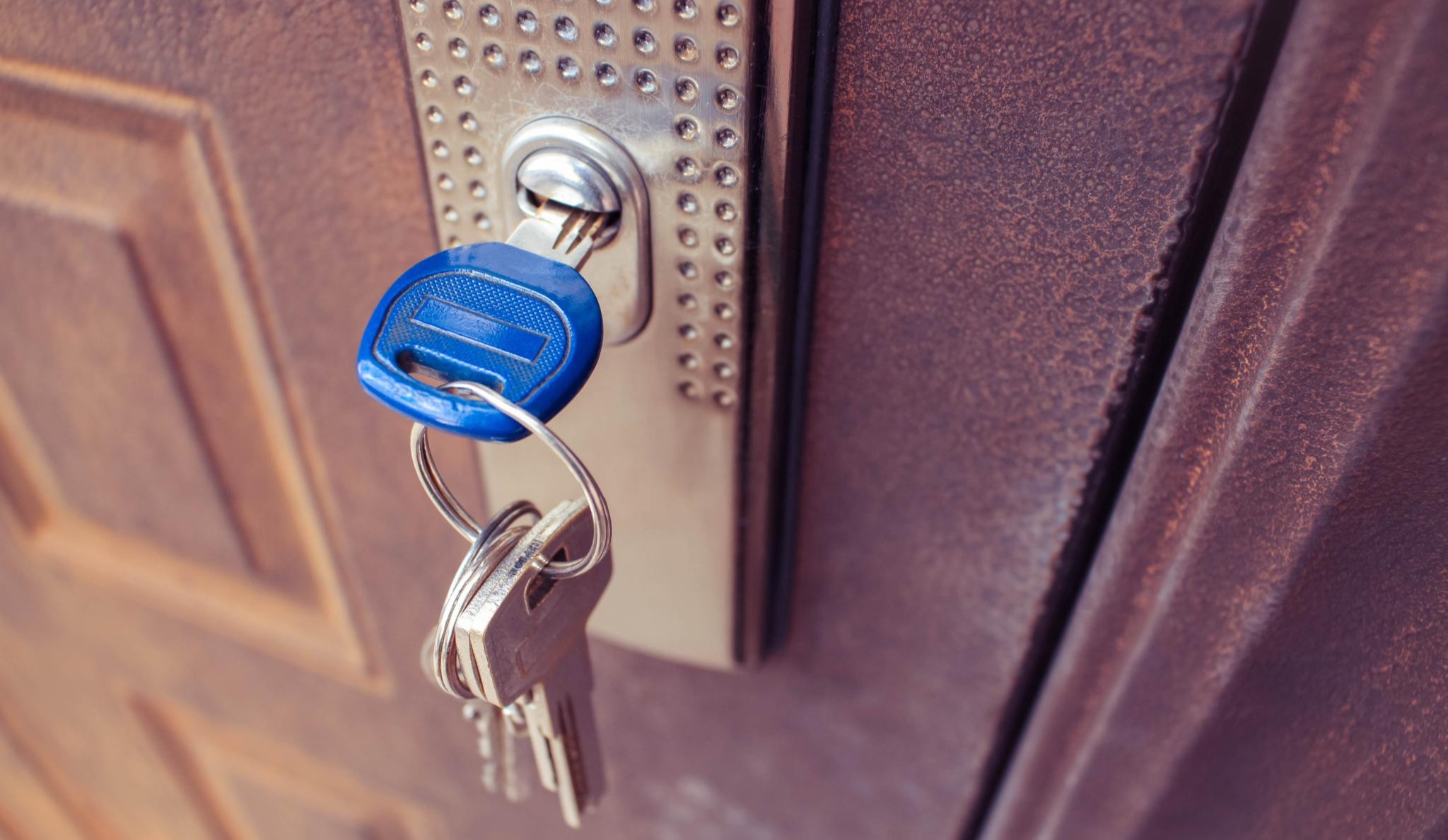 Door with Keys | Commercial Locksmiths in Piscataway, NJ